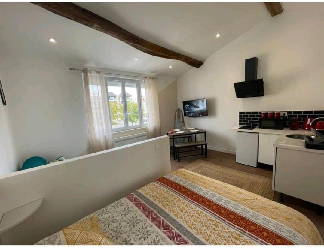 The California Dream - Hyper-Centre - 2Mn Gare Sncf - Wifi Netflix Gratuit Apartment Ниор Екстериор снимка
